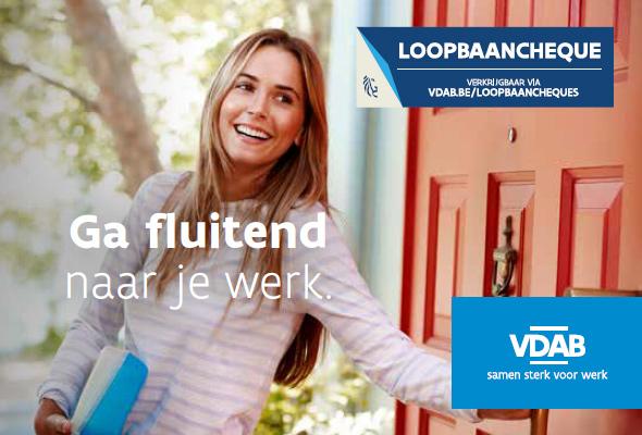 Afbeelding Bron VDAB loopbaancheque en een vrouw die straalt, slogan ga fluitend naar je werk